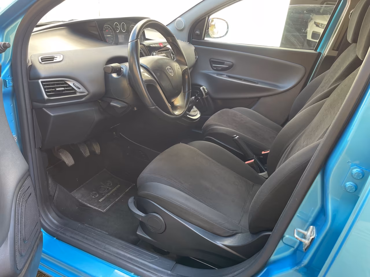 Lancia Ypsilon 1.3 MJT 16V 95 CV 5 porte S&S Elefantino