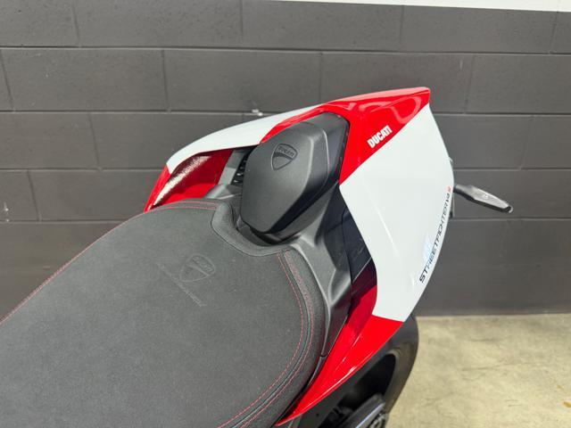 DUCATI Streetfighter V4 V4S AKRAPOVIC CARBONIO POWERPARTS