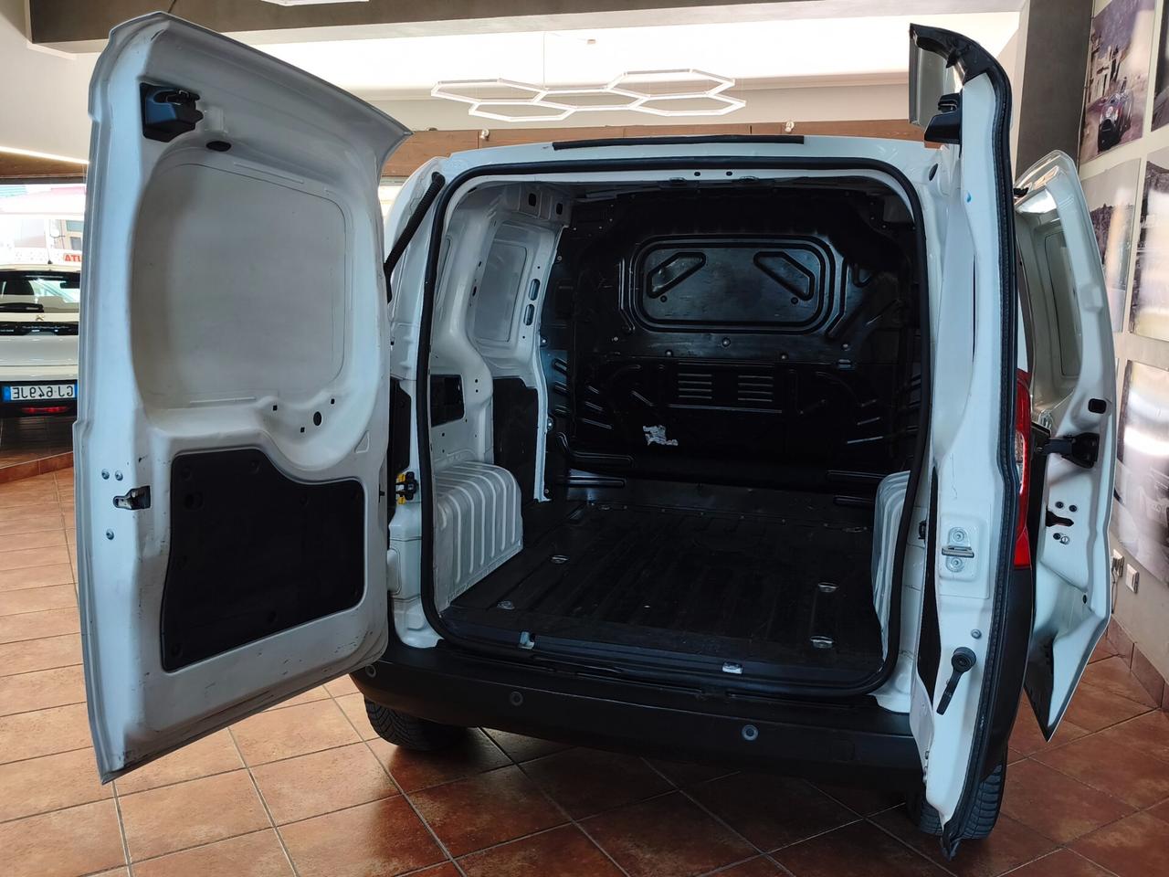Fiat Fiorino 1.3 MJT 95CV Cargo SX 2023