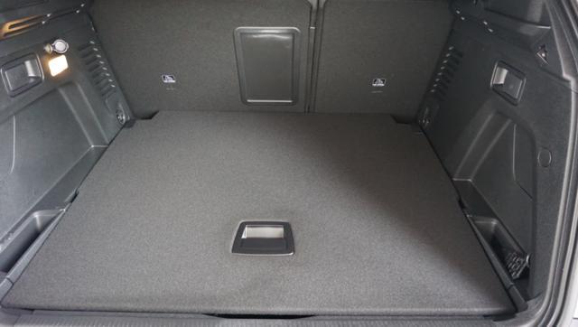 PEUGEOT 3008 BlueHDi 130 S&S EAT8 Allure Pack