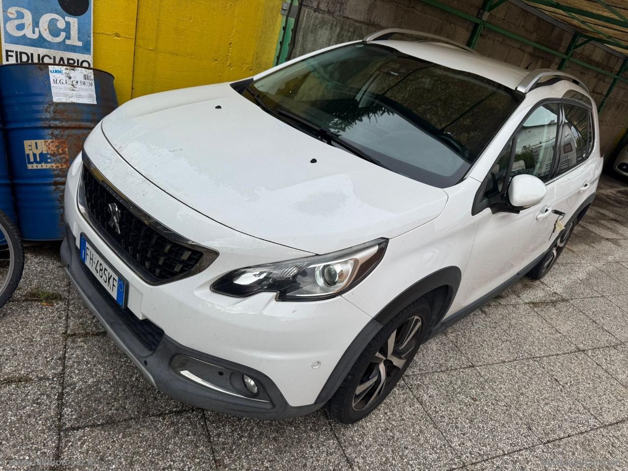 PEUGEOT 2008 BlueHDi 100 Allure