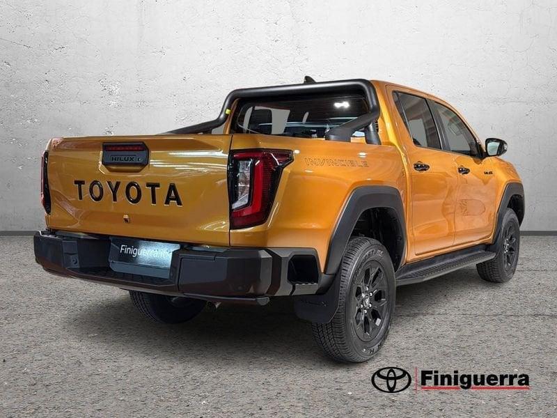 Toyota Hilux 2.8 DIESEL MILD HYBRID 48V 204 CV AUT INVINCIBLE