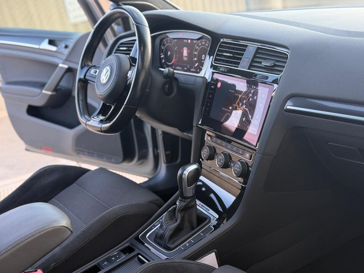 Volkswagen Golf R 2.0 TSI 300CV 4MOTION 2020 - PERMUTABILE