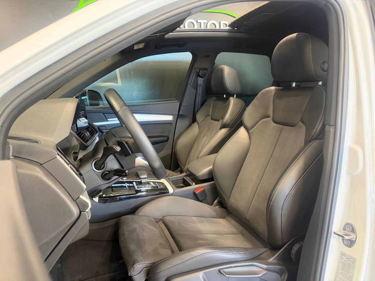 Audi Q5 40 2.0 tdi mhev 12V Identity Black quattro s-tronic