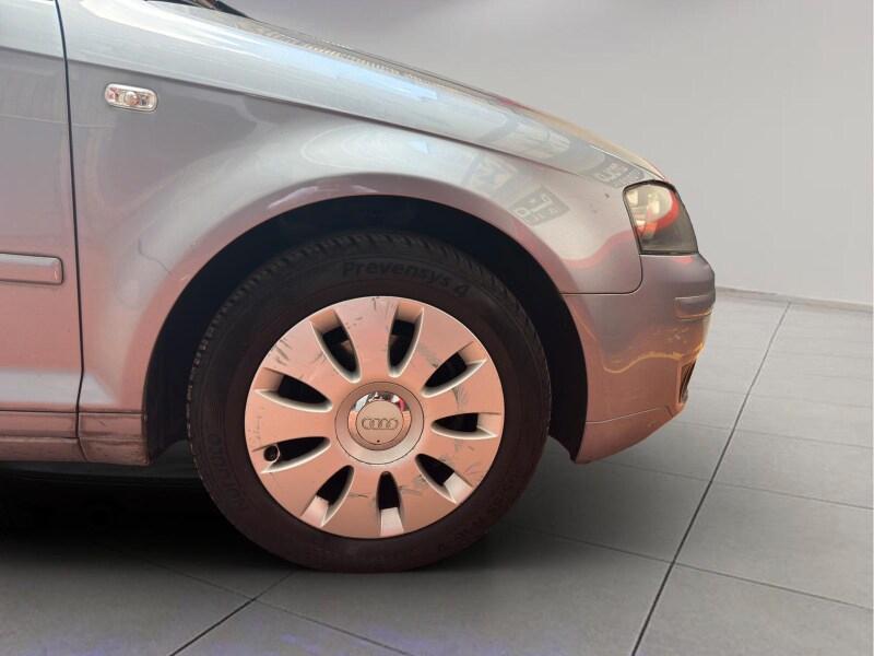 AUDI A3 2ª serie A3 SPB 1.6 16V FSI Attraction