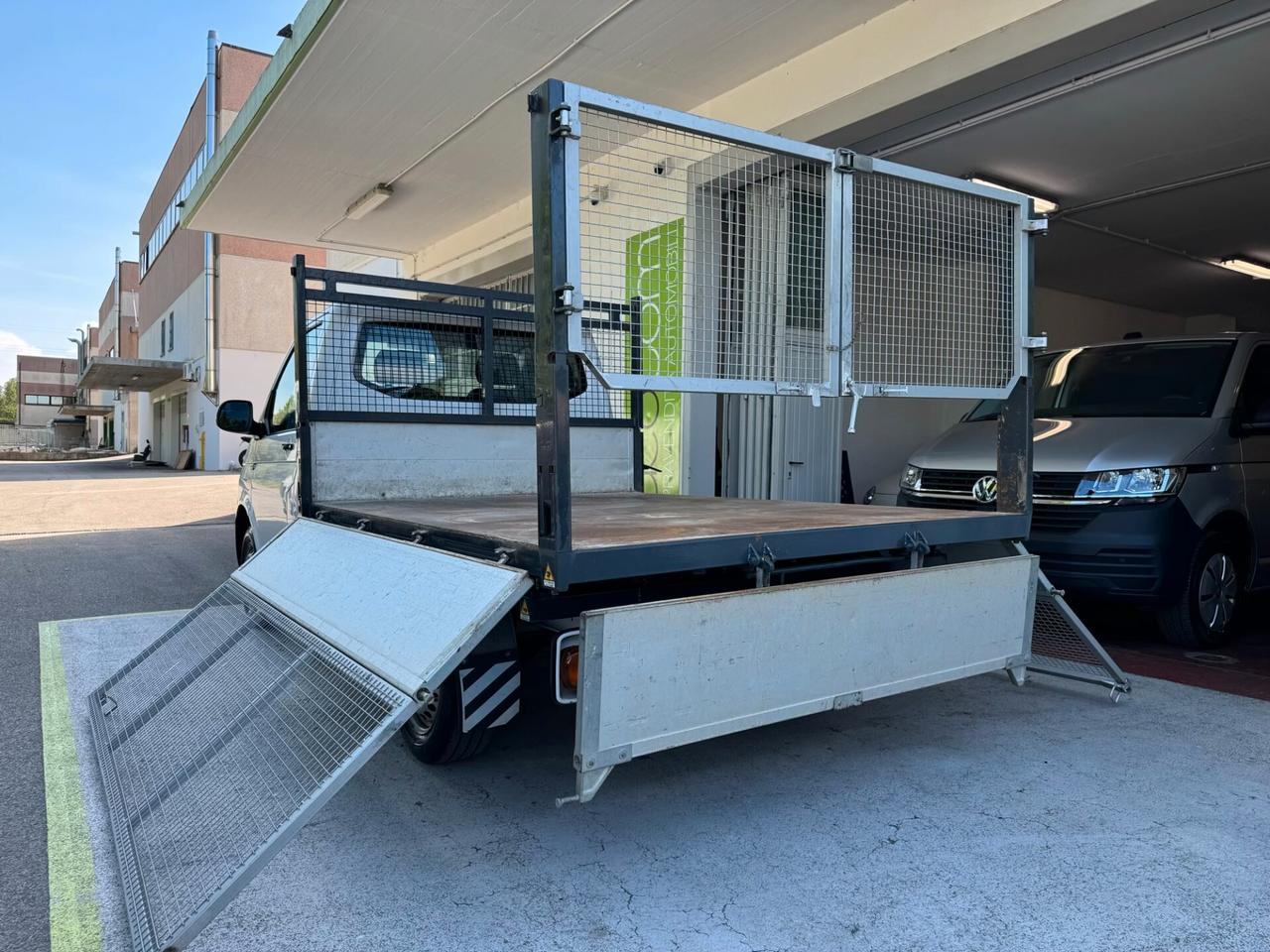 Volkswagen T6 CASSONE TRILATERALE GARANZIA 24 MESI