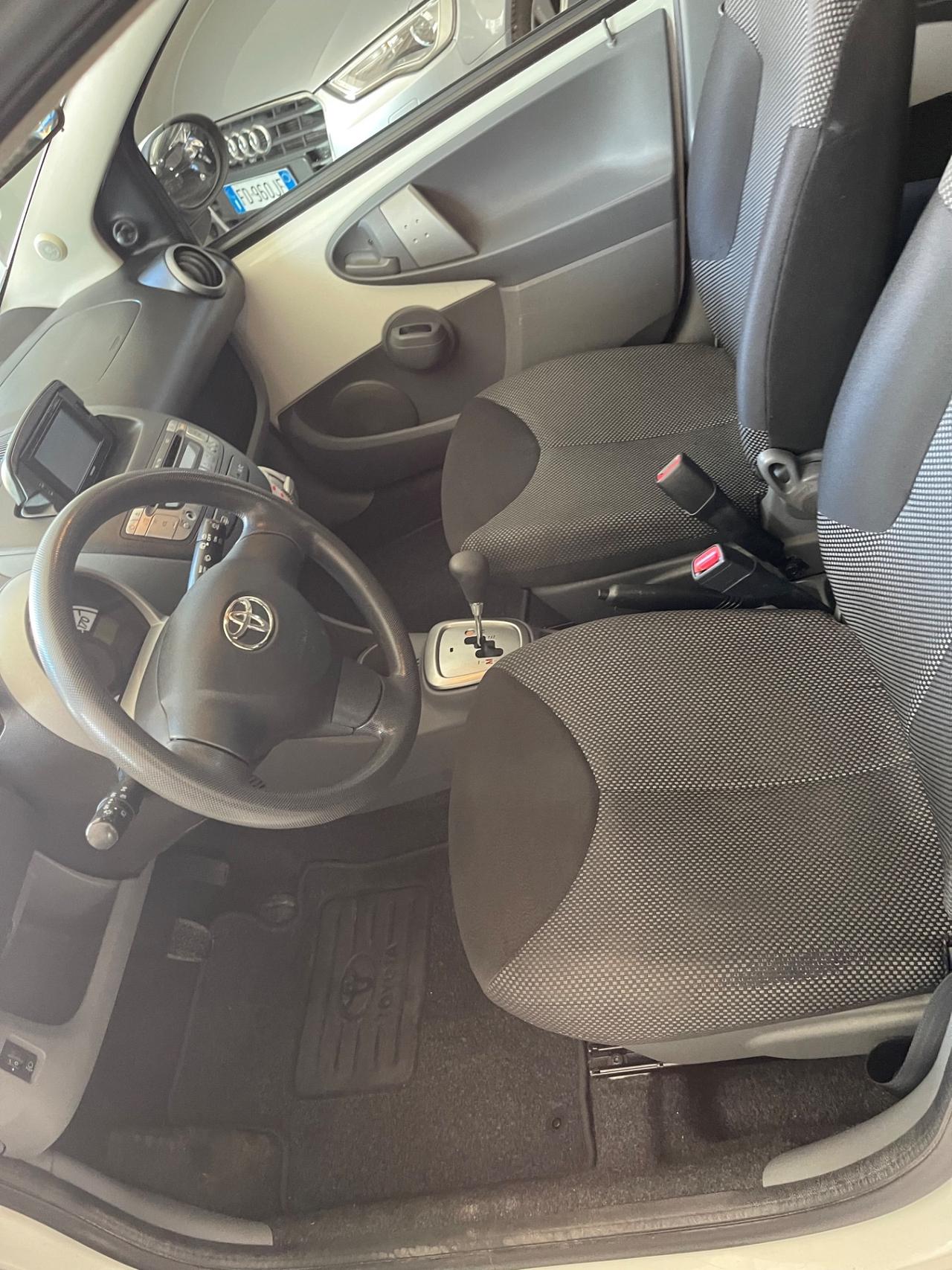 Toyota Aygo 1.0 12V VVT-i 5 porte Now Connect