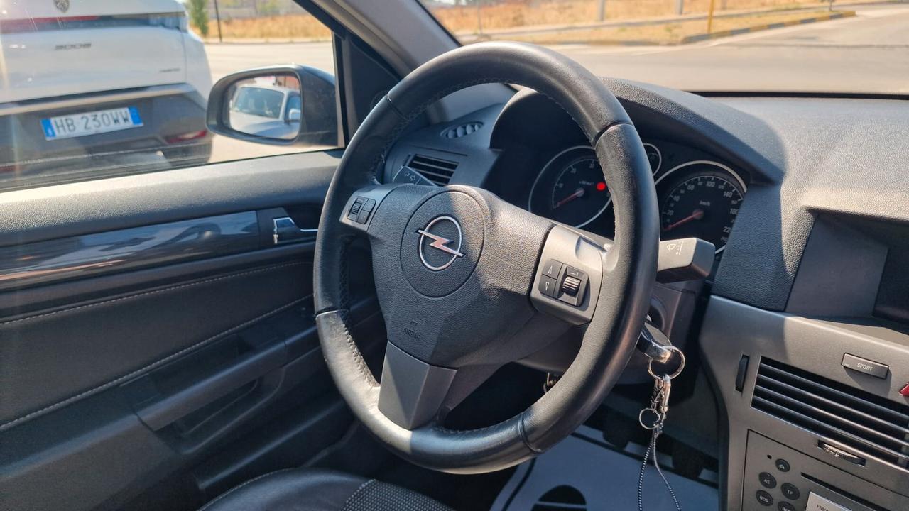 Opel Astra 1.7 CDTI 101CV 5 porte Club