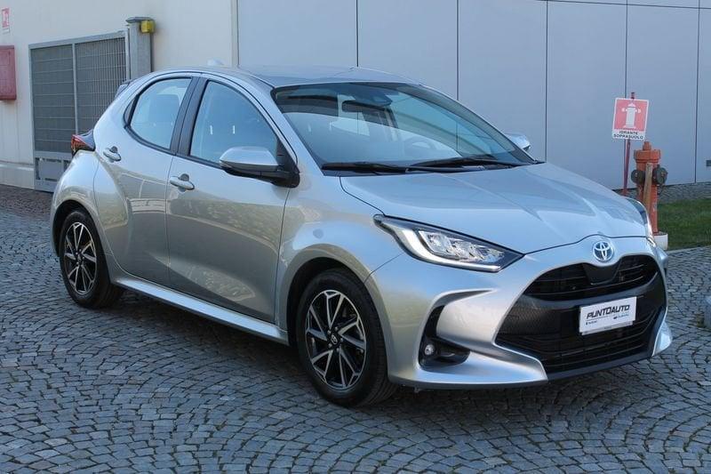 Toyota Yaris Hybrid Trend MY22