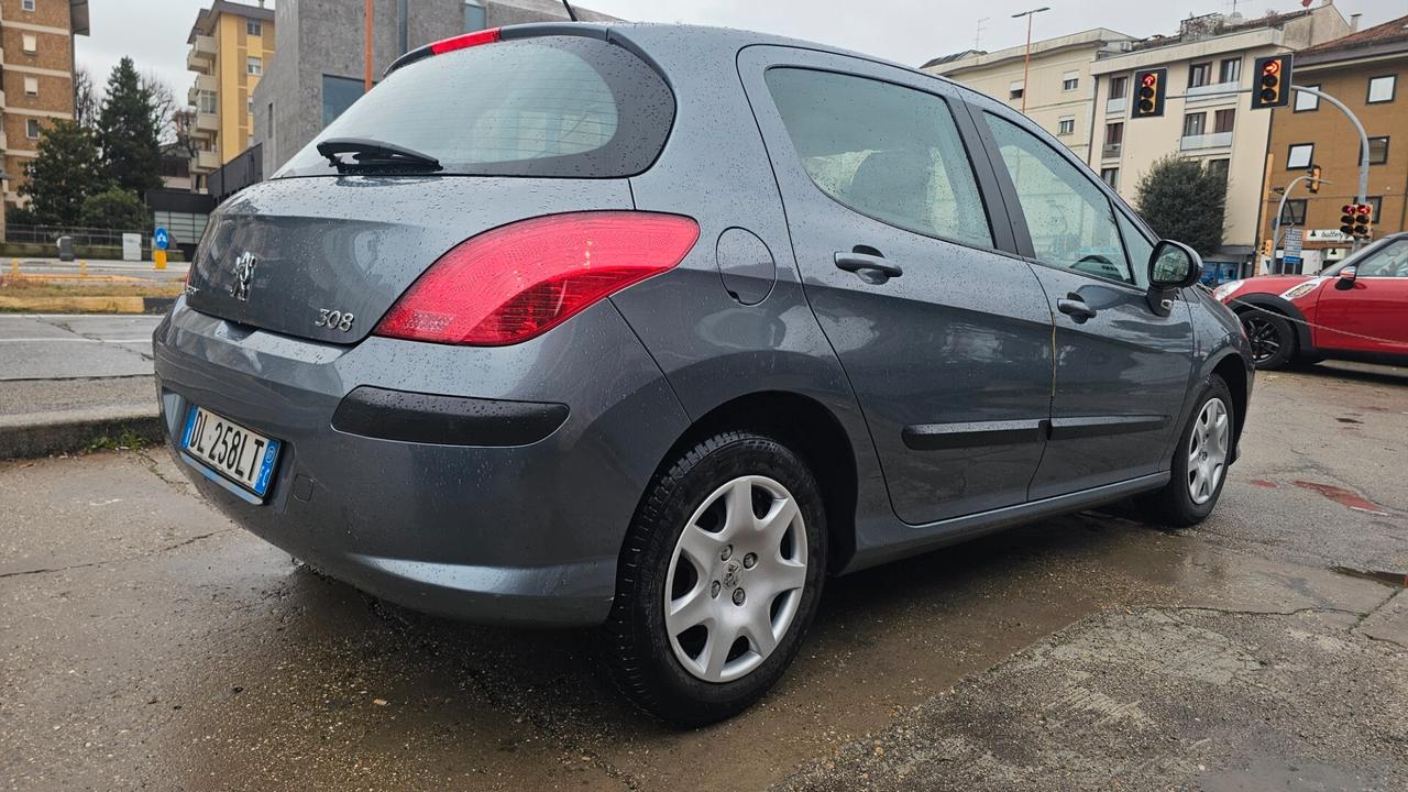 Peugeot 308 1.6 HDi 90CV 5p. Tecno
