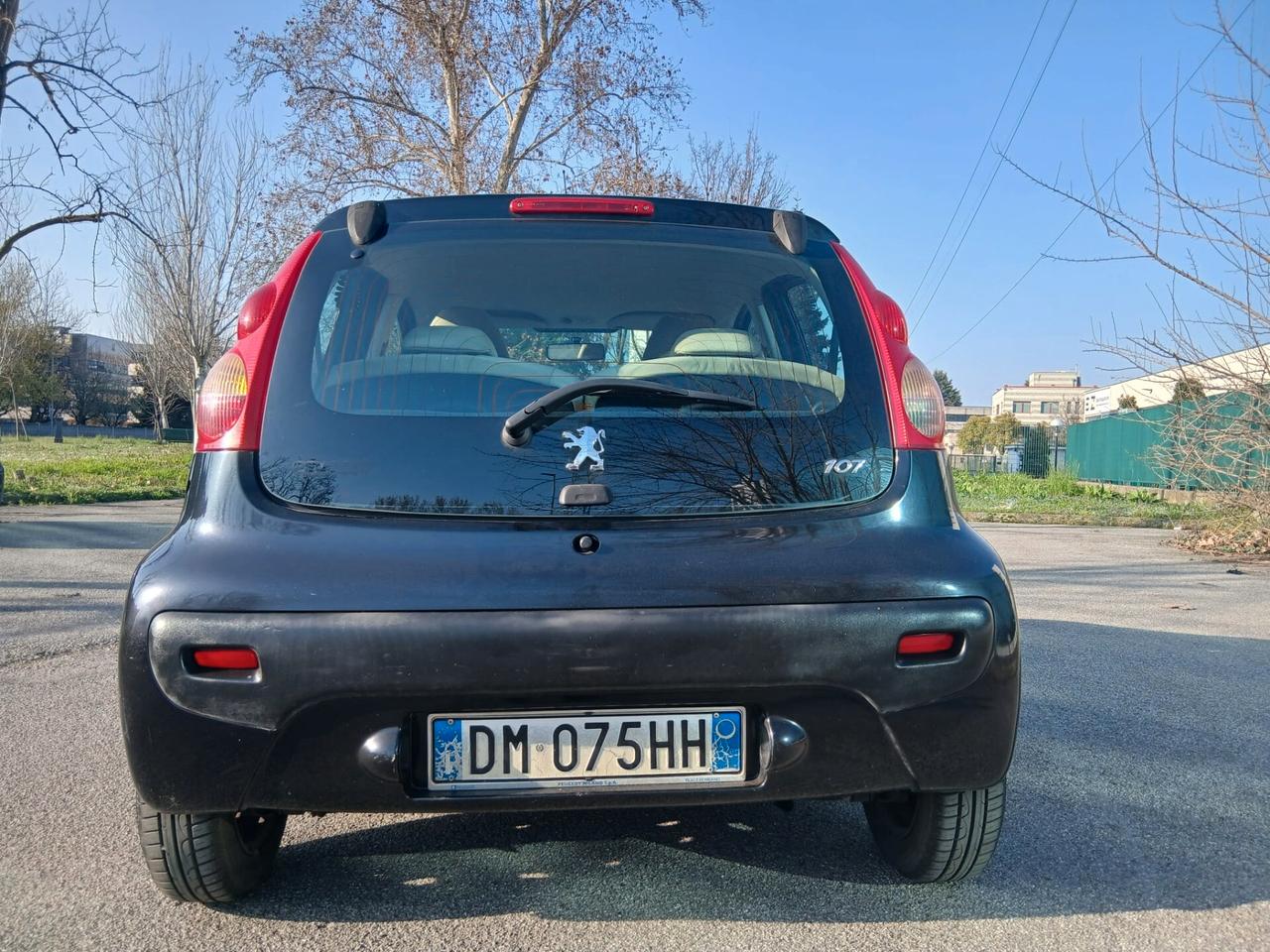 Peugeot 107 1.0 68CV 5p. Desir