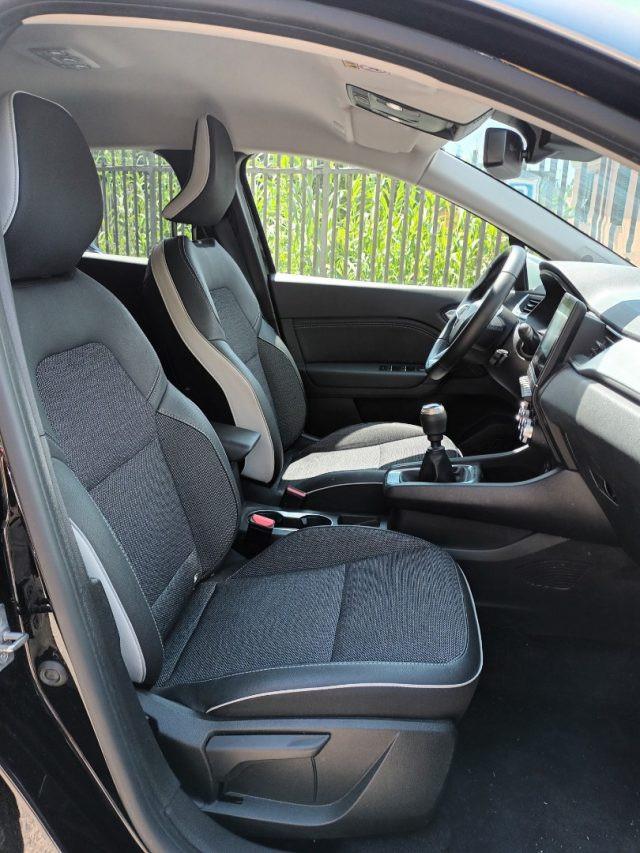 RENAULT Captur 1000 TCE TECHNO 90CV NAVI CARPLAY CAM"17 ITALIA