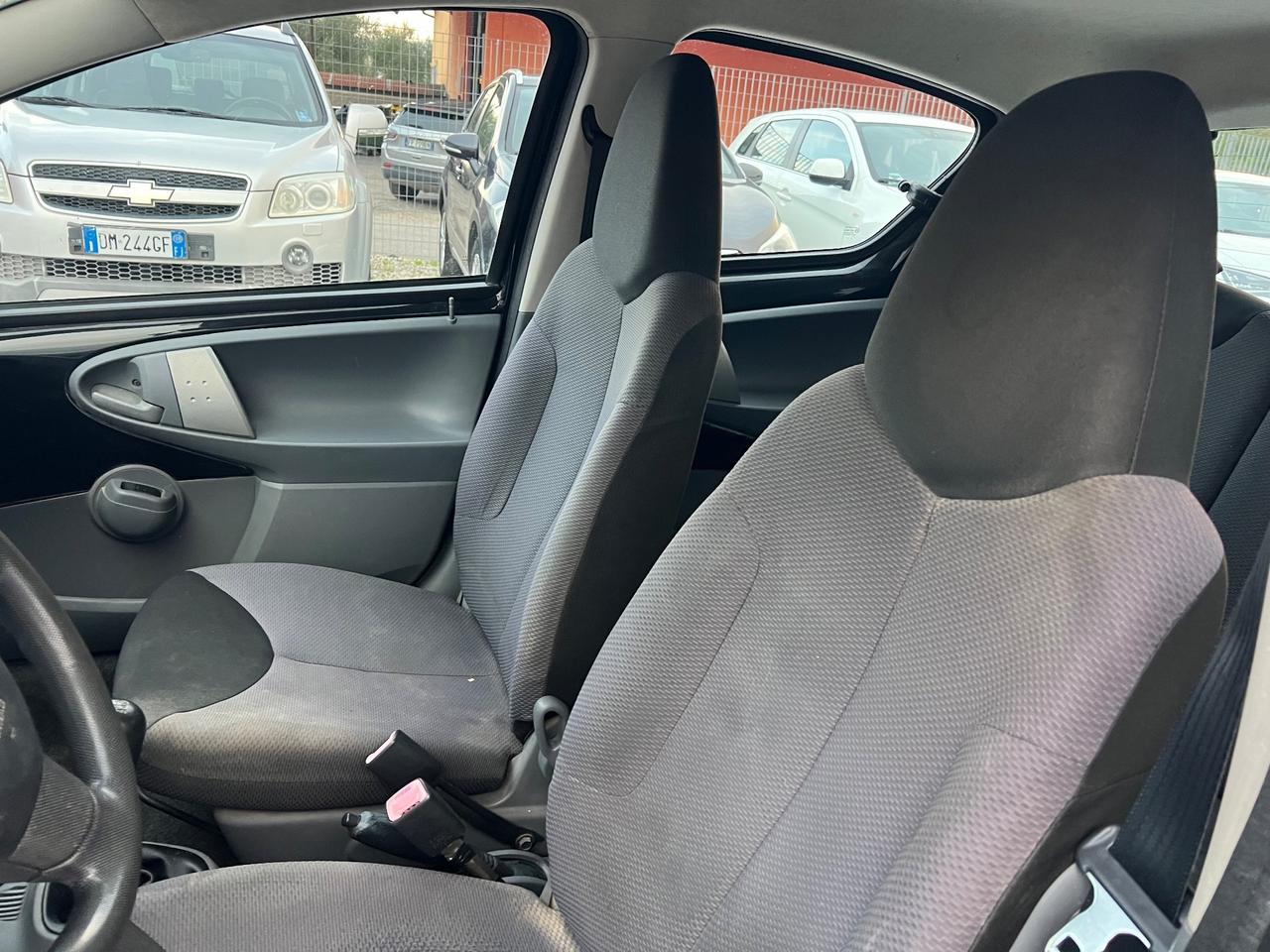 Toyota Aygo 1.0 12V VVT-i 5 porte Sol