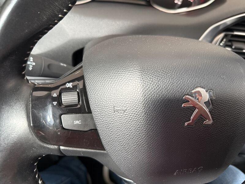 Peugeot 308 BlueHDi 120 EAT6 S&S SW Allure