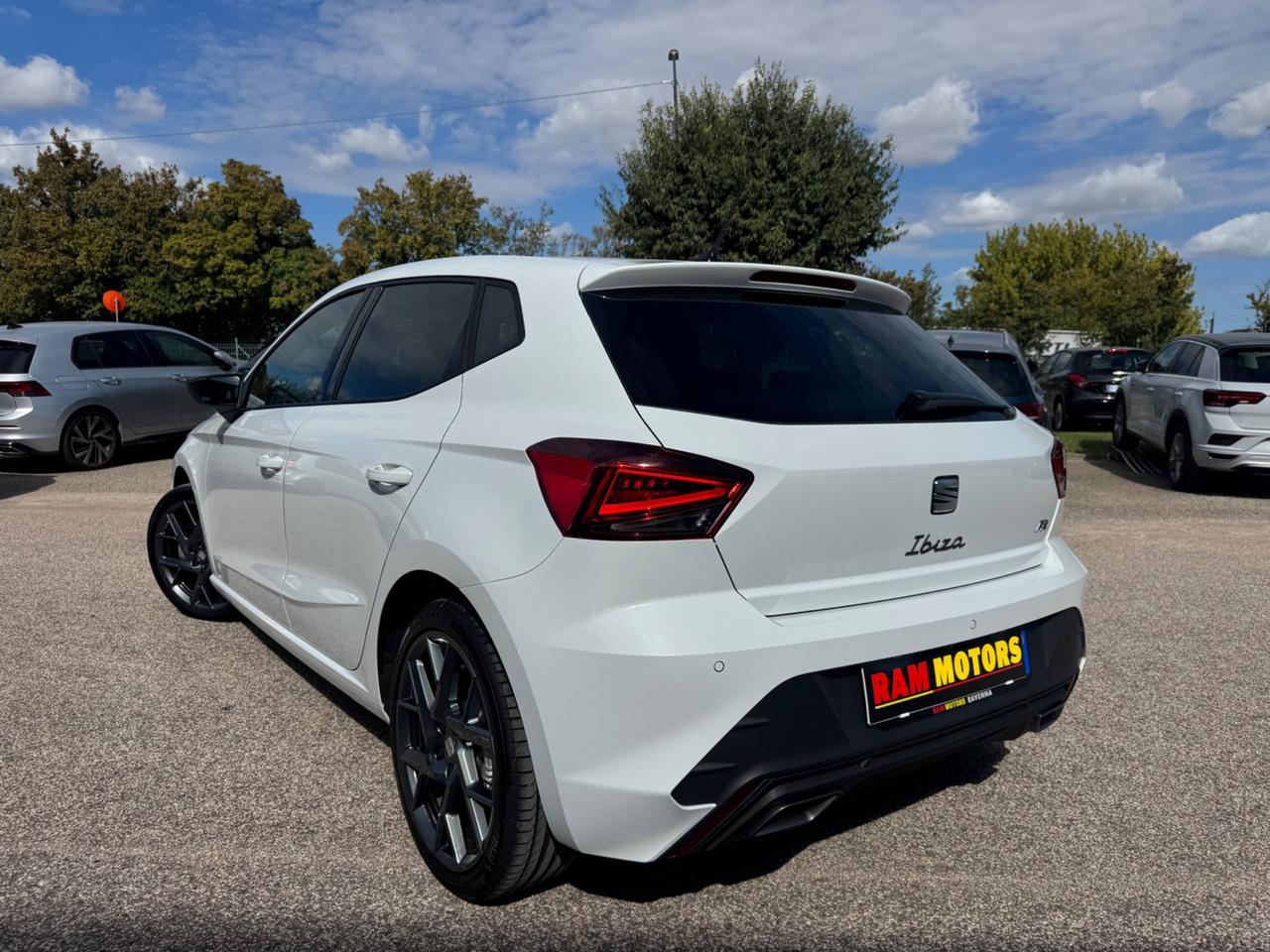 Seat Ibiza FR 2026 1.0 EcoTSI 115 CV 5 porte NEOPATENTATI