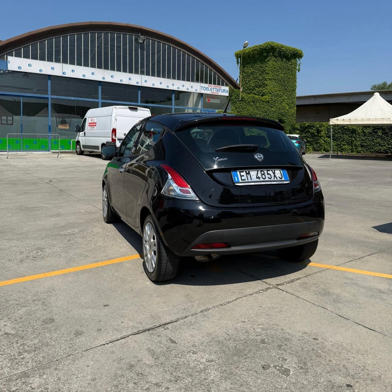 Lancia Ypsilon 1.2 69 CV 5 porte S&S Platinum