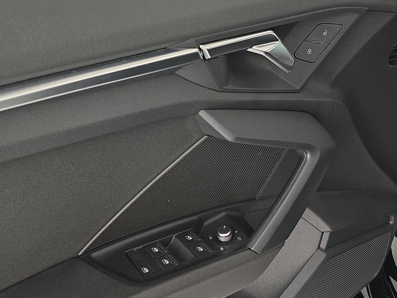 Audi A3 sportback 30 1.0 tfsi business advanced