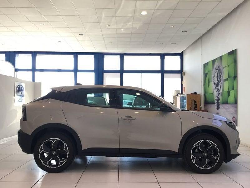 Alfa Romeo Junior BEV 156CV/115kW elettrica