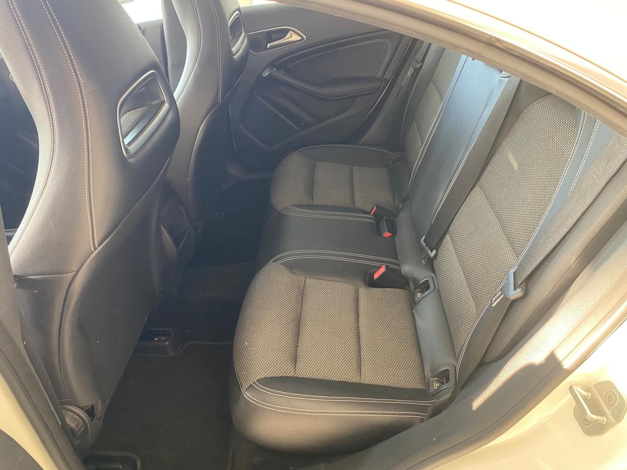 Mercedes-benz CLA 180 d Business
