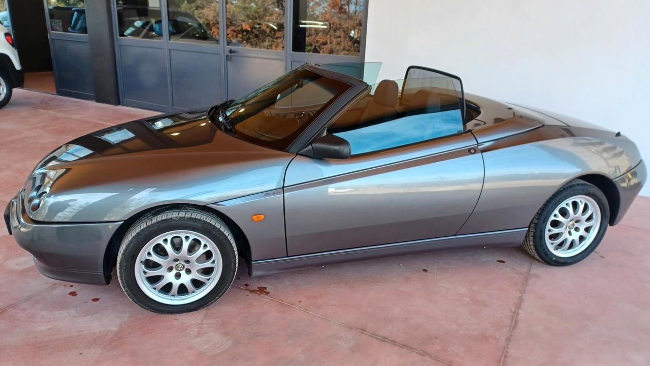 Alfa Romeo GTV Spider 2.0i 16V Twin Spark cat L