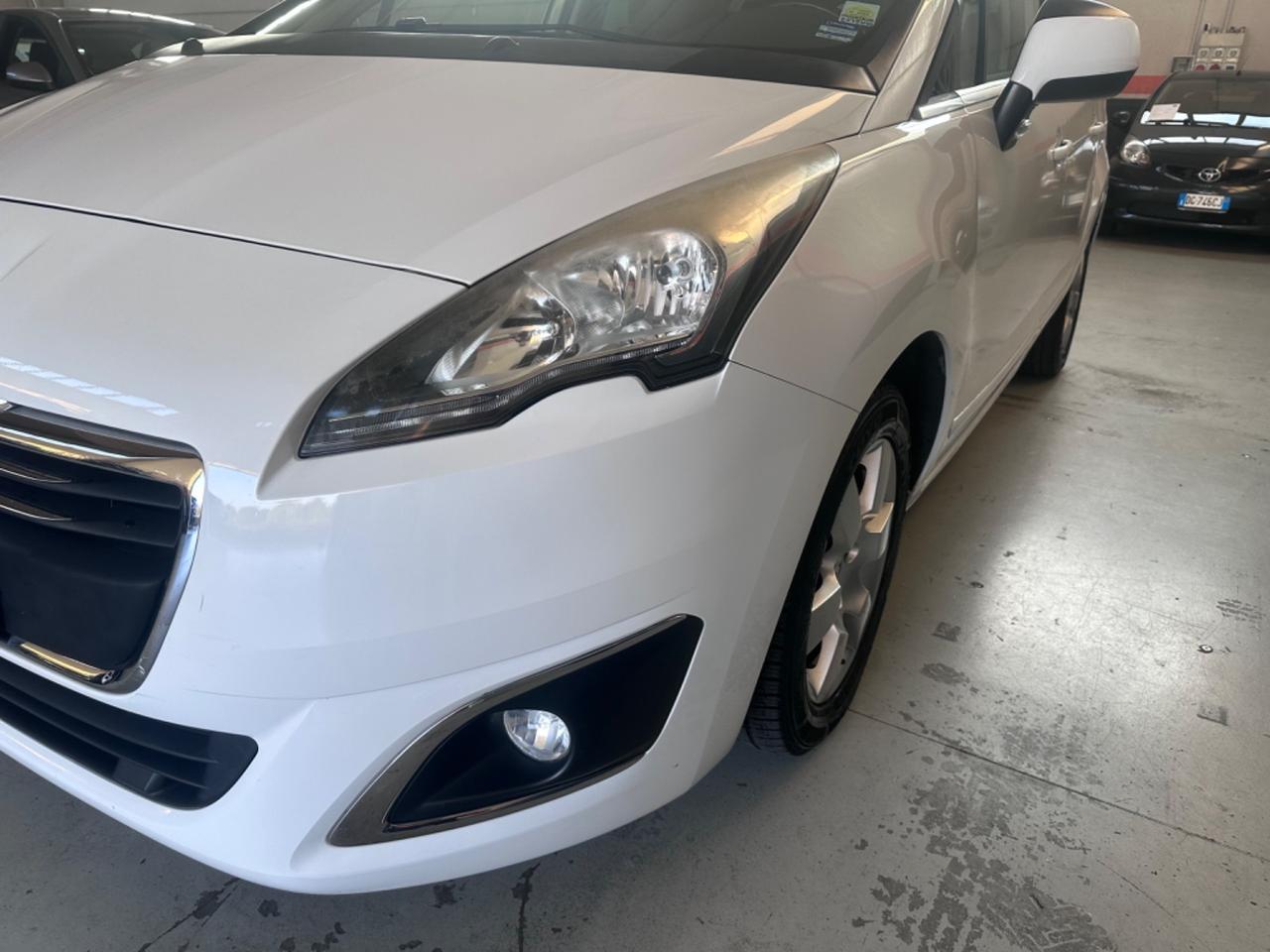 Peugeot 5008 1.6 HDi 115CV Active