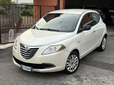 Lancia Ypsilon 1.2 BENZINA Platinum 11/2013 NEOPATENTATI