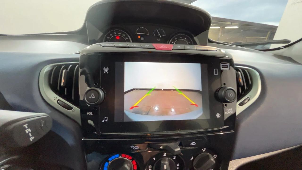 Lancia Ypsilon 1.0 FireFly 5 porte S&S Hybrid Platino