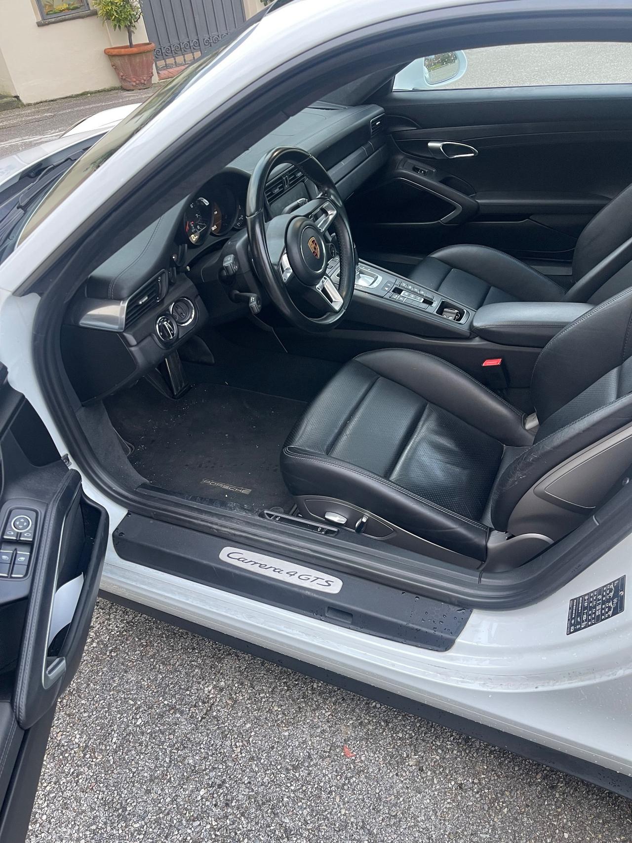 Porsche 911 Carrera 4S