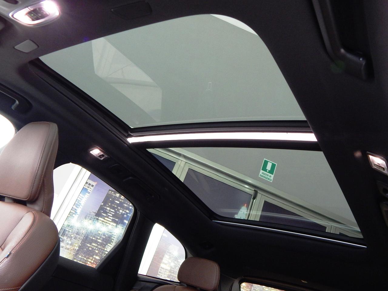 Volvo XC60 2.0 B4 Momentum Pro AWD Aut TETTO-NAVI-PELLE-KAMER