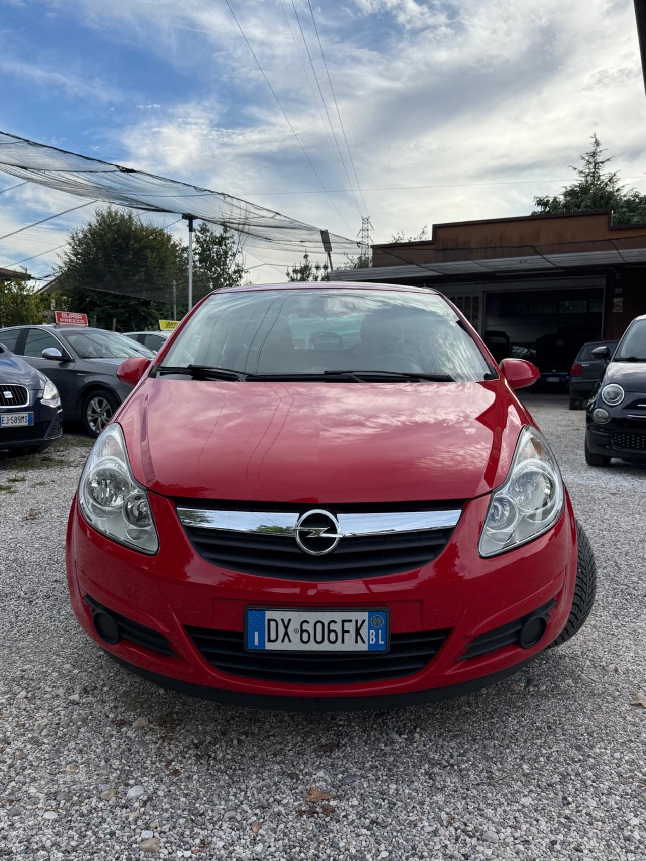 Opel Corsa 1.2 5 porte Cosmo