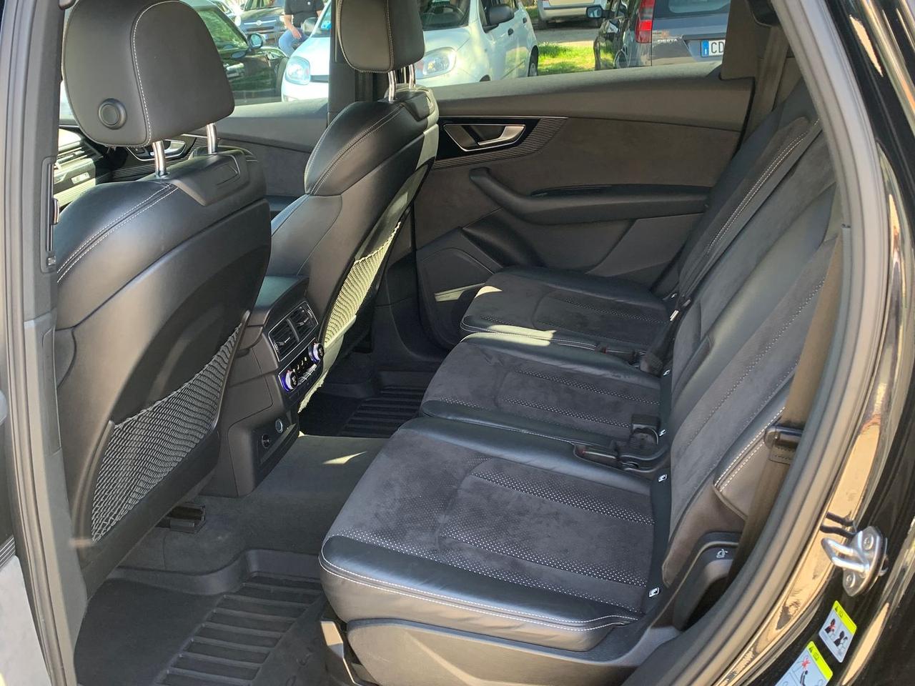 Audi Q7 3.0 50 TDI MHEV S Line