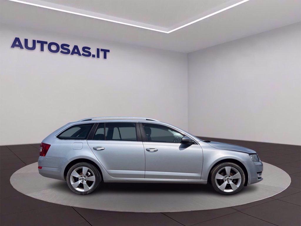 SKODA Octavia Wagon 1.6 tdi cr Executive 105cv dsg del 2015