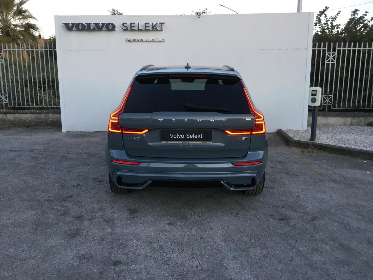 Volvo XC60 B5 (d) AWD AUT. R-DESIGN