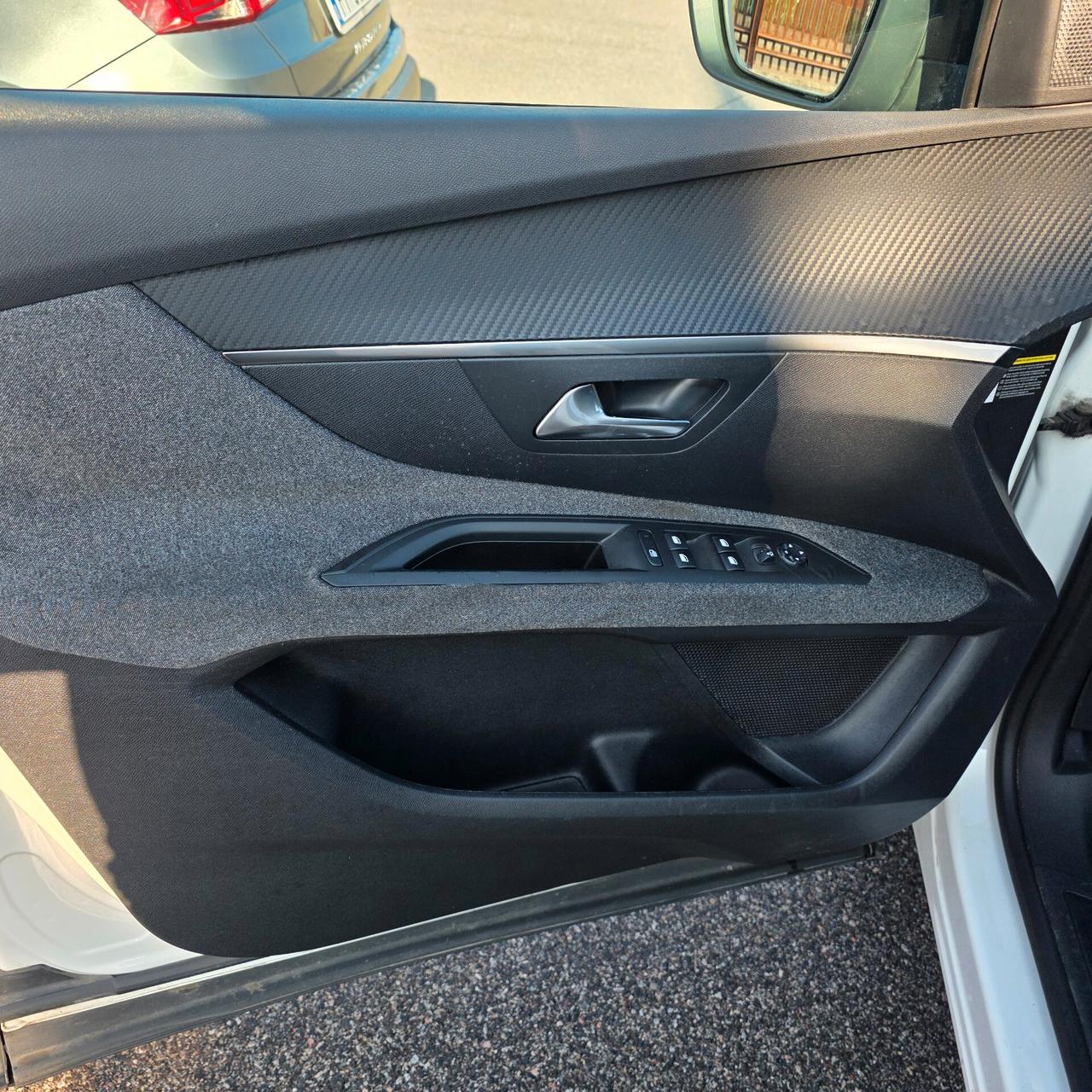 Peugeot 3008 BlueHDi 120 S&S Business