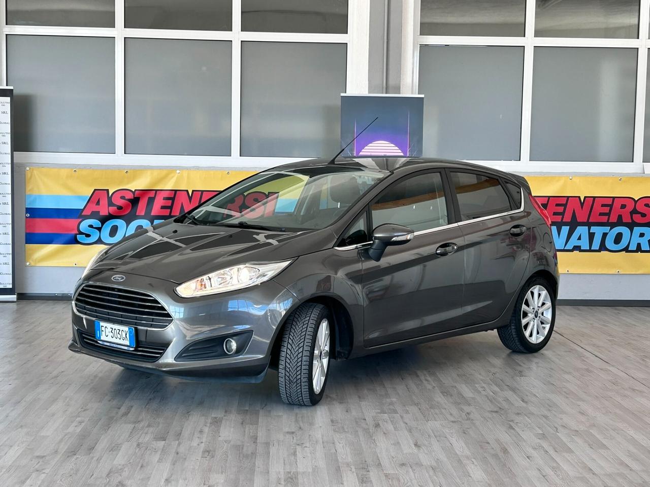 Ford Fiesta *TITANIUM*NEOPATENTATI*ONESTA*COSTA TROPPO POCO*