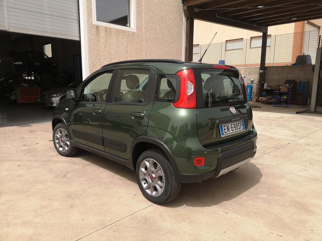 Fiat Panda 1.3 MJT 16V DPF 4x4 Climbing