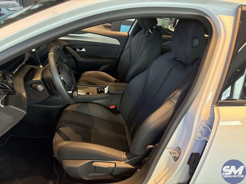 Peugeot 408 408 Hybrid 136 e-DCS6 GT