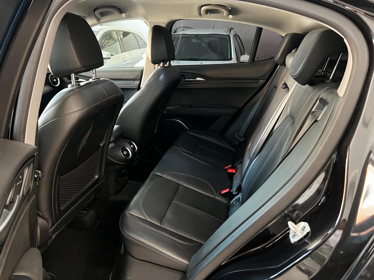 Alfa Romeo Stelvio 2.2 Turbodiesel 210 CV AT8 Q4 Business