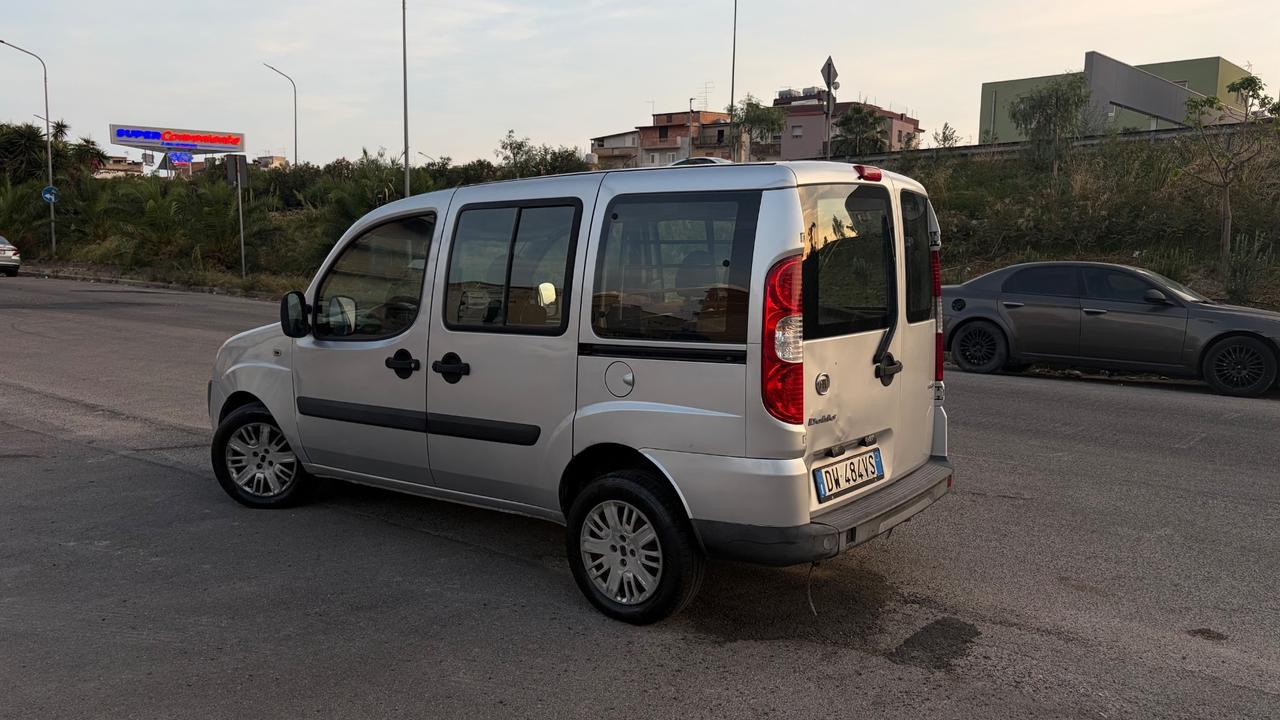Fiat Doblo 1.9 mtj 2009 5 Posti