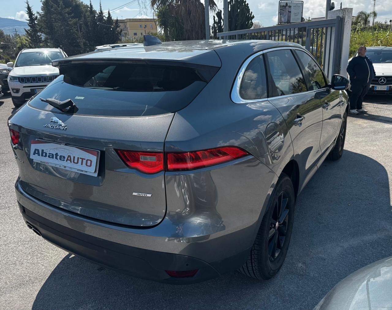 Jaguar F-Pace 2.0 D 180 CV AWD Portfolio