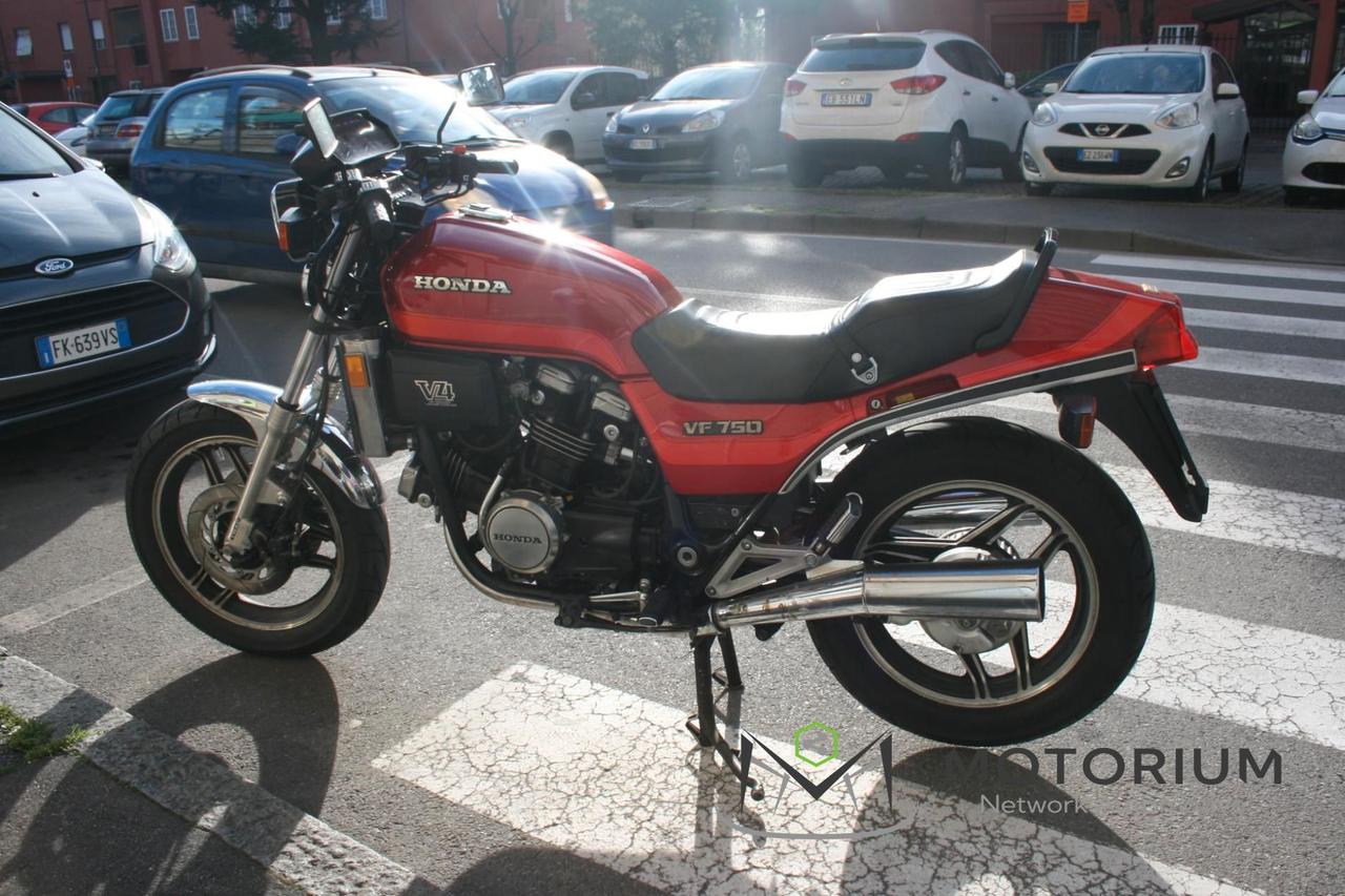 HONDA VF 750 SABRE