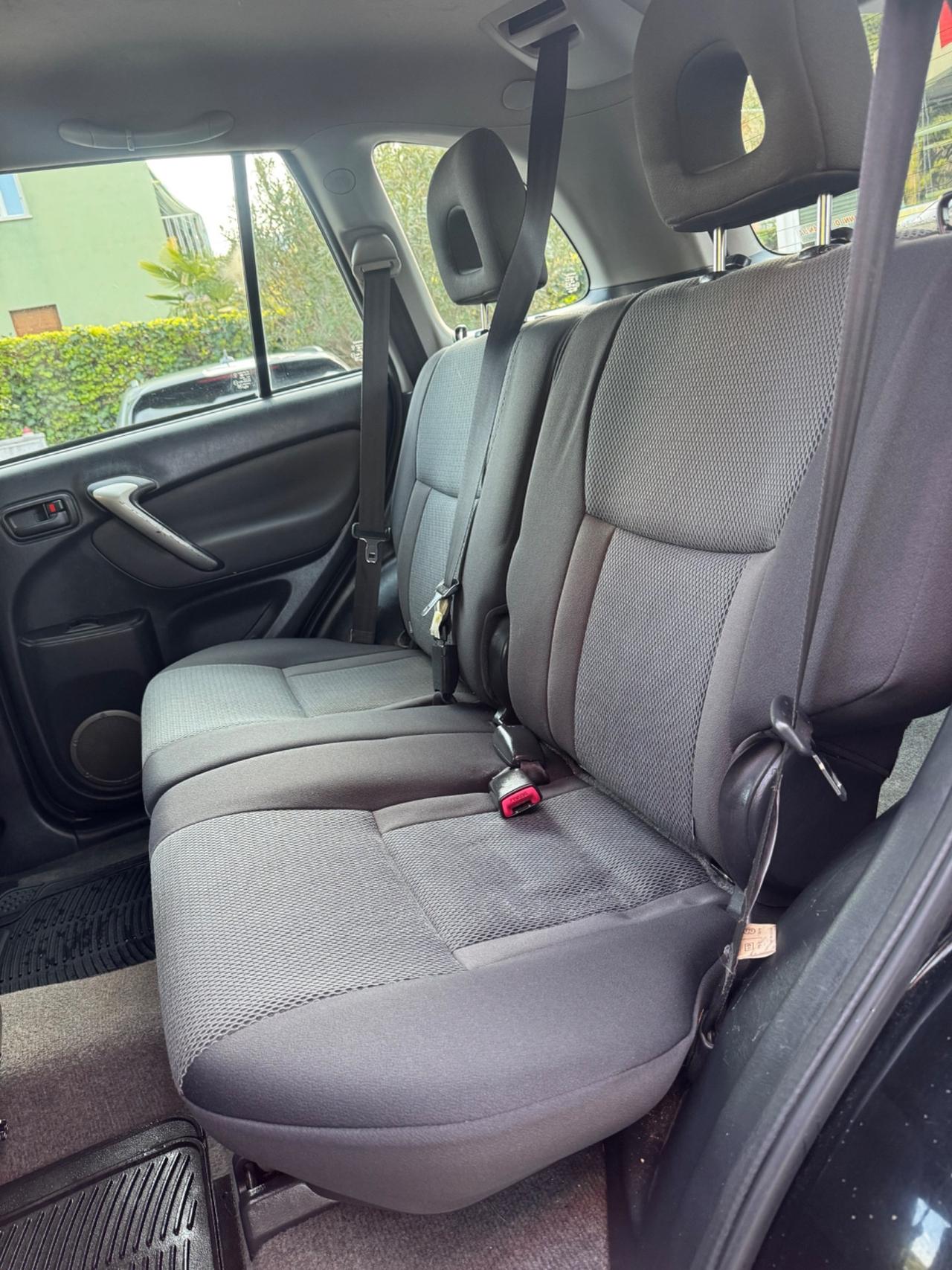 Toyota RAV 4 RAV4 2.0 Tdi D-4D cat 5 porte Sol