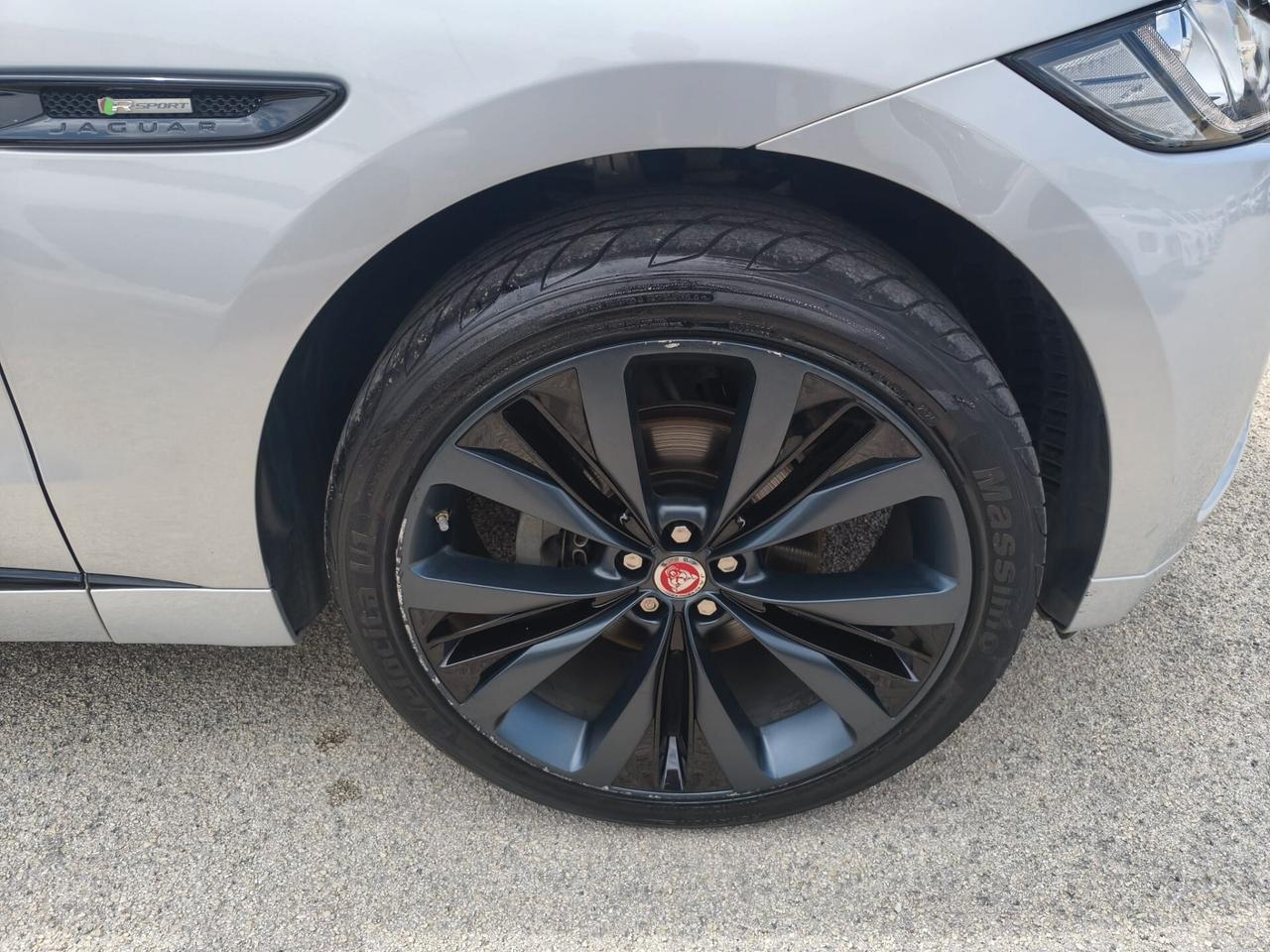 Jaguar F-Pace 2.0 D 180 CV AWD aut. Pure 2019