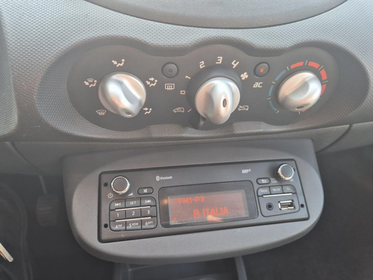 Renault Twingo 1.2 16V Live