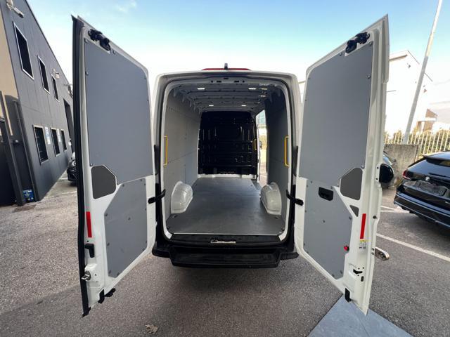 VOLKSWAGEN Crafter 30 2.0 TDI 140CV PM-TA Furgone Logistic L3 H3New M
