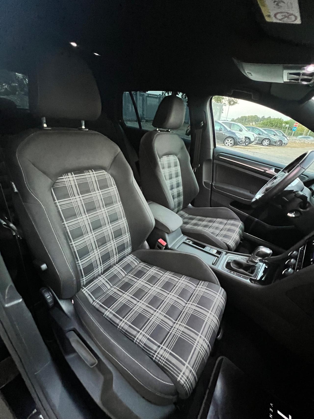 Volkswagen Golf GTD 2.0 TDI DSG 5p. BlueMotion Technology