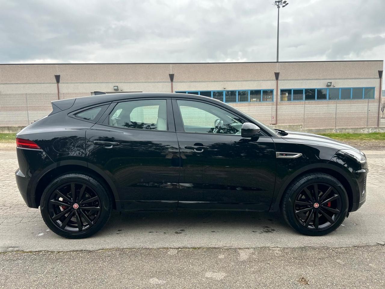 Jaguar E-Pace 2.0D 150 CV AWD aut. R-Dynamic HSE