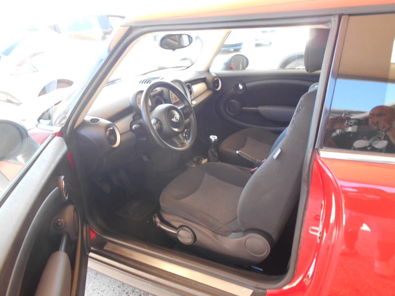 Mini 1.6 16V One (55kW)