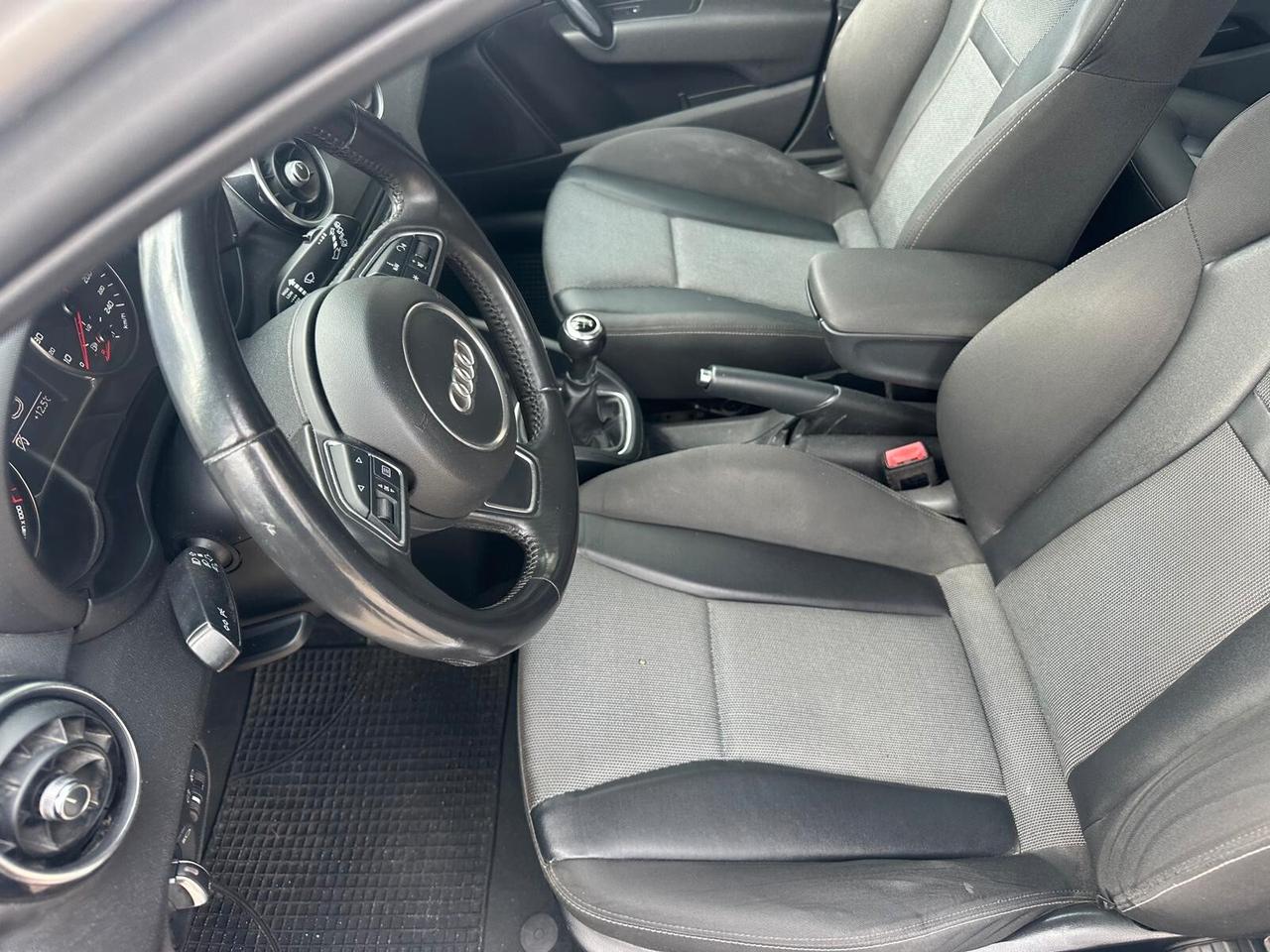 Audi A1 1.6 TDI S line edition plus NEOPATENTATI