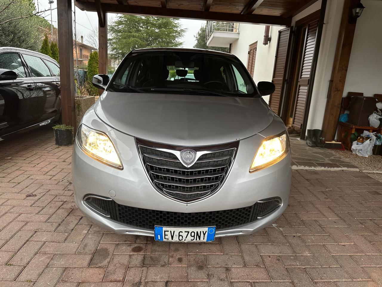Lancia Ypsilon 1.2 69 CV 5 porte GPL Ecochic Platinum